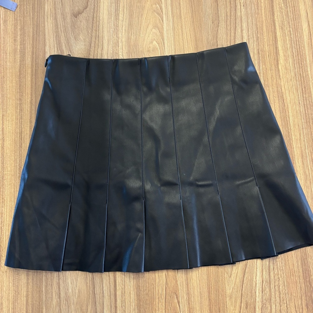 Zara Black Faux Leather Mini Skirt - Picture 6 of 7